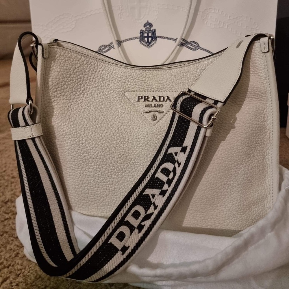 PRADA HOBO BAG (white) - Picture 4 of 4